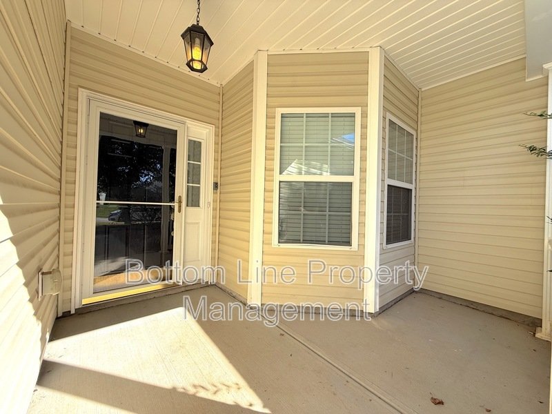 Stunning 3 Bedroom 2 Bathroom Home with Fenced Yard Located In Scenic Indian Land/Fort Mill, SC! property image