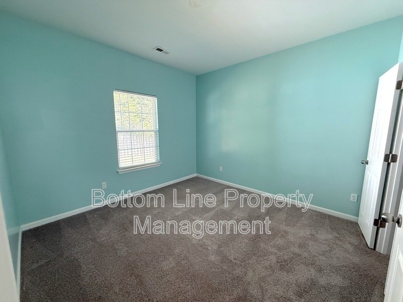 Stunning 3 Bedroom 2 Bathroom Home with Fenced Yard Located In Scenic Indian Land/Fort Mill, SC! property image