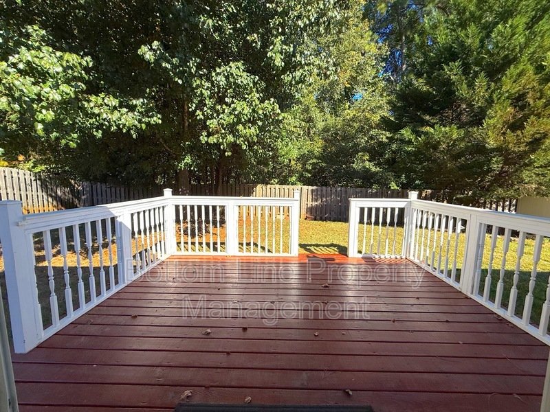 Stunning 3 Bedroom 2 Bathroom Home with Fenced Yard Located In Scenic Indian Land/Fort Mill, SC! property image