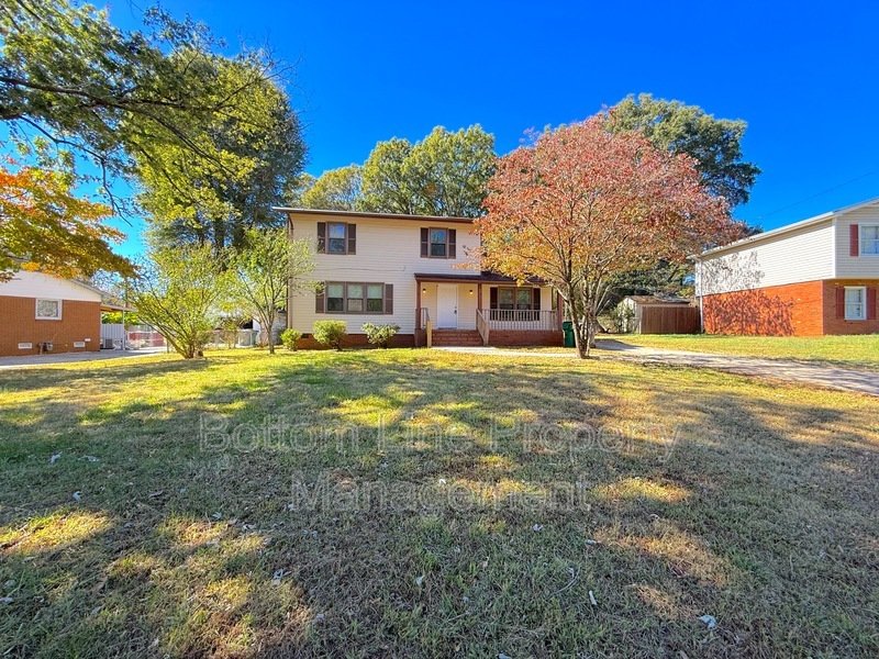 Recently Renovated 3 BR/2BA SFH with Generous Fenced Yard and Bonus Rooms! property image