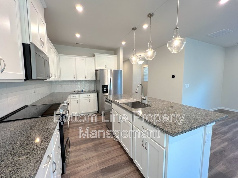 Corner-Unit Home! property image