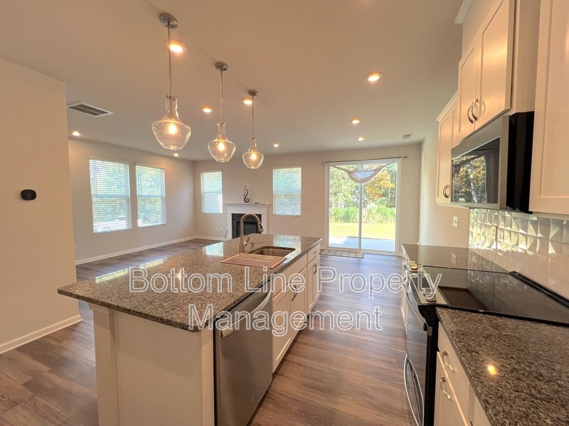 Corner-Unit Home! property image