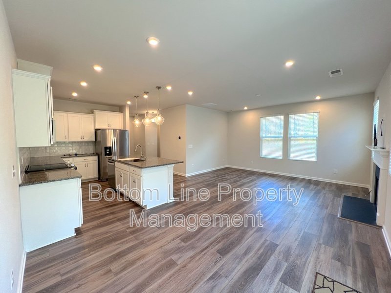 Corner-Unit Home! property image