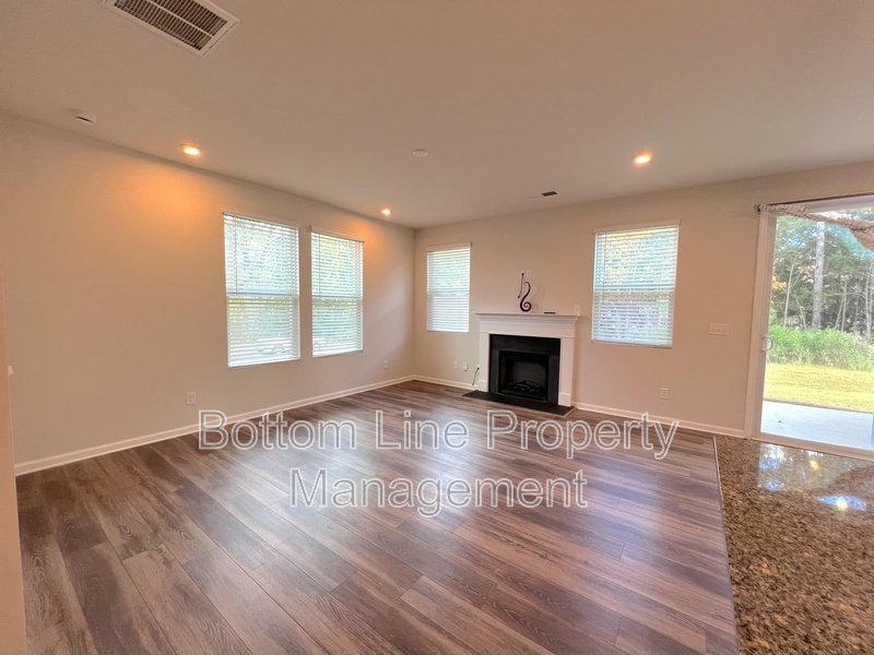 Corner-Unit Home! property image