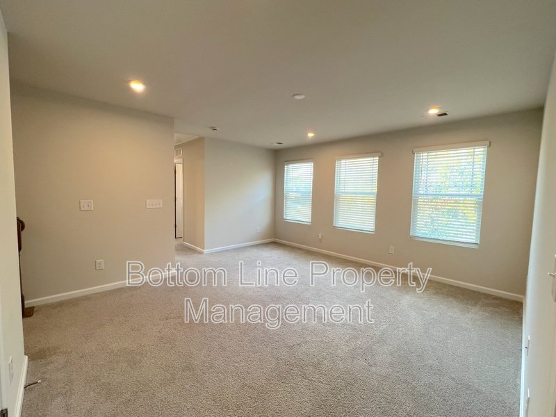 Corner-Unit Home! property image