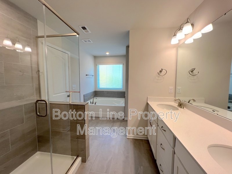 Corner-Unit Home! property image