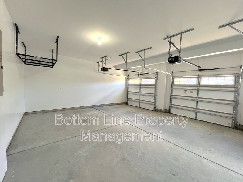 Corner-Unit Home! property image