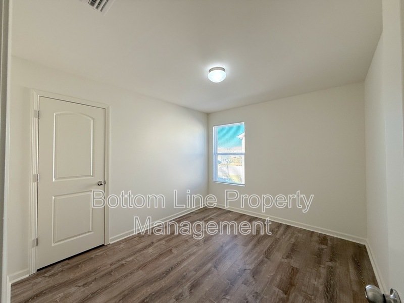 Spacious 3 Bed 2.5 Bath Home In Locust property image