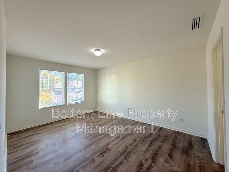 Spacious 3 Bed 2.5 Bath Home In Locust property image