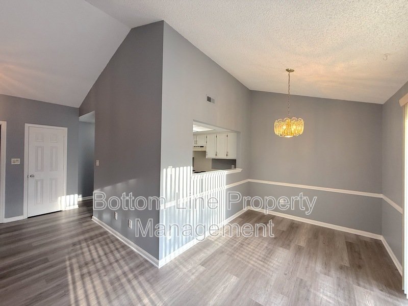 Cozy 2 Bedroom 2 Bathroom Townhouse For Rent!!! property image