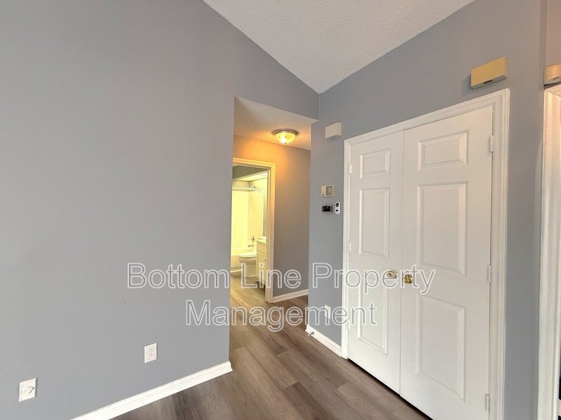 Cozy 2 Bedroom 2 Bathroom Townhouse For Rent!!! property image
