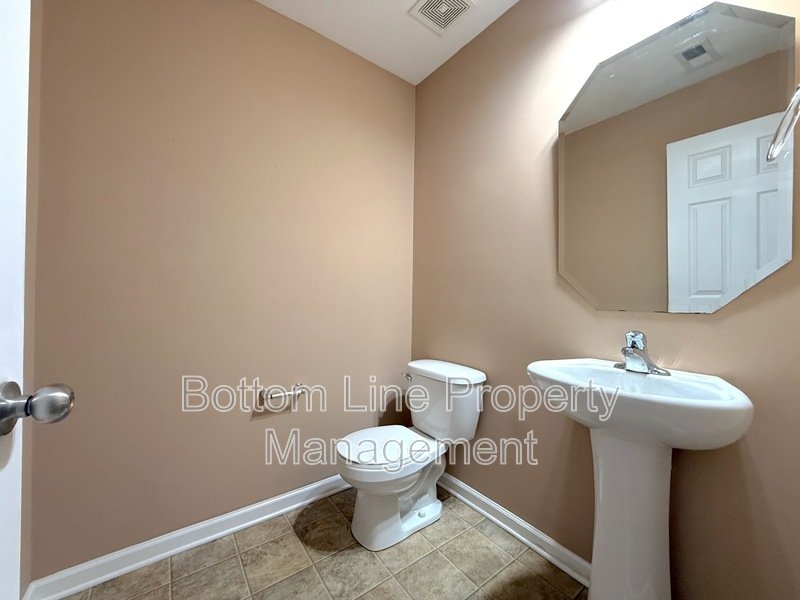 Stunning 3 Bedroom 2.5 Bathroom Home For Rent property image