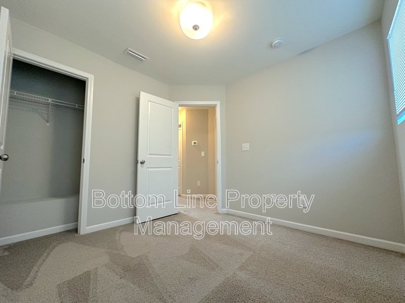 Stunning 3 Bed 2.5 Bath Townhome For Rent!!!! property image