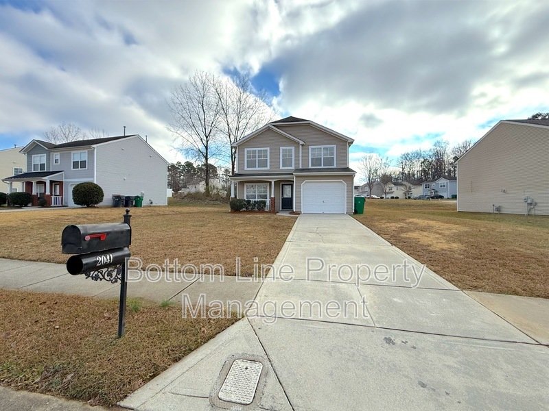 Move In Special! $500 Off First Full Months Rent! property image