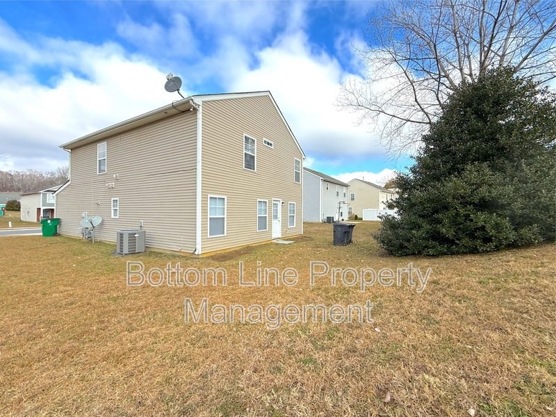 Move In Special! $500 Off First Full Months Rent! property image