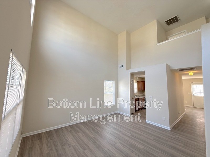Move In Special! $500 Off First Full Months Rent! property image