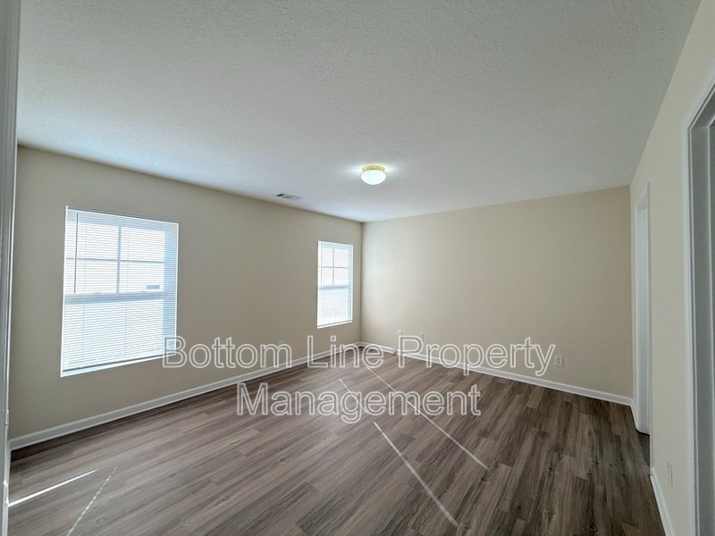 Move In Special! $500 Off First Full Months Rent! property image