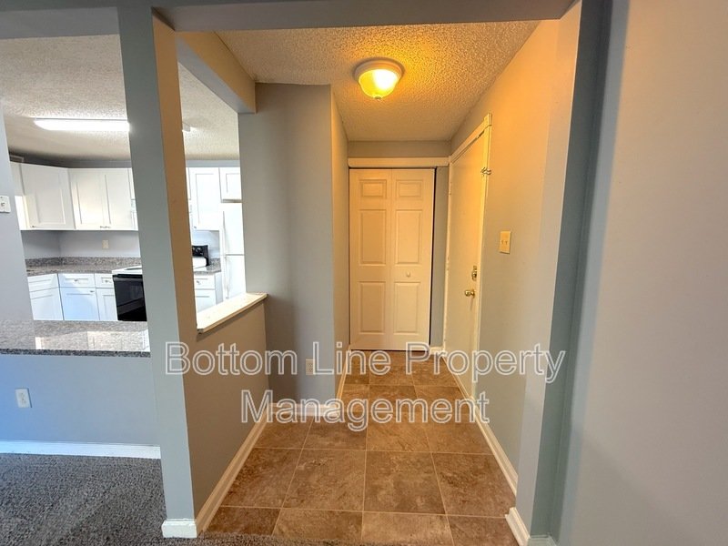 1 Bedroom 1 Bathroom Condo Located On Central Ave property image