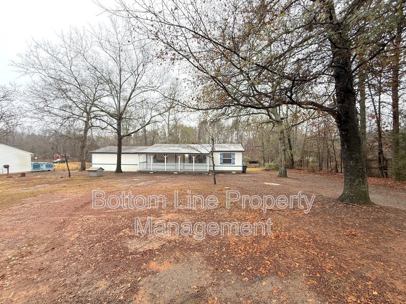 Beautifully Designed Home Surrounded by Breathtaking Nature property image