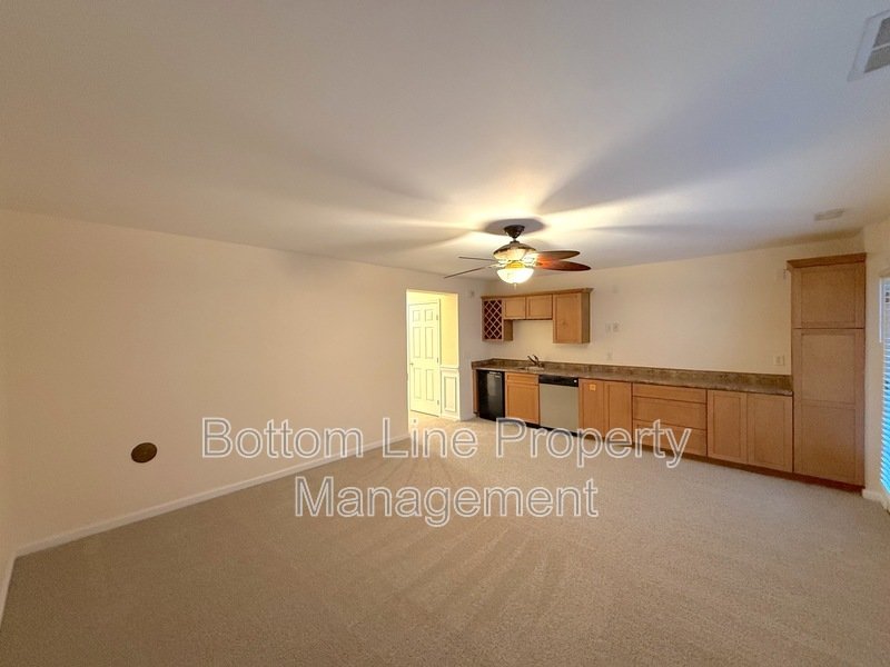 Elegant 4 Bedroom 3.5 Bath Corner Unit Townhome in GREAT LOCATION! property image