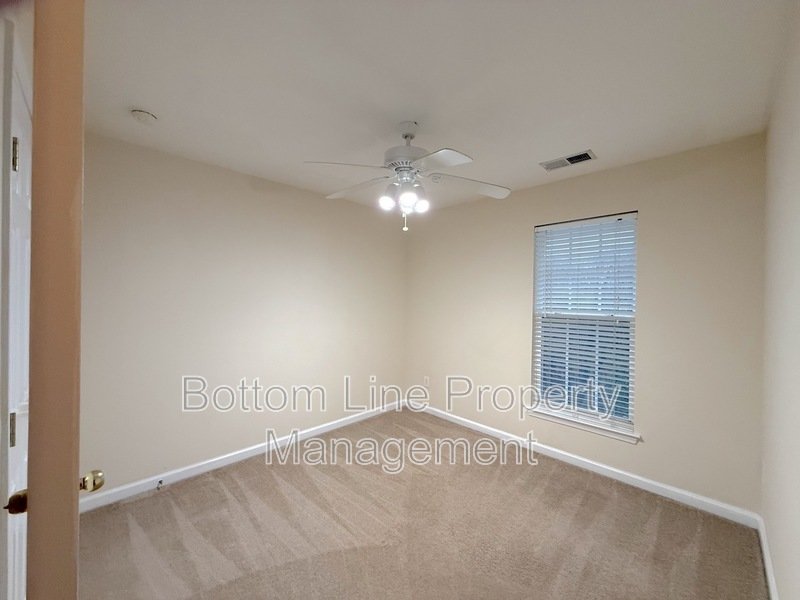 Elegant 4 Bedroom 3.5 Bath Corner Unit Townhome in GREAT LOCATION! property image