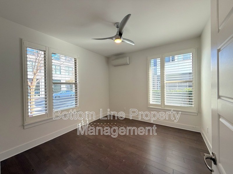 211 Doggett St property image