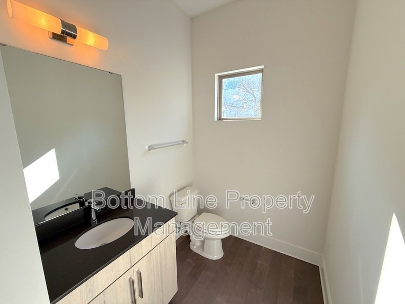 211 Doggett St property image