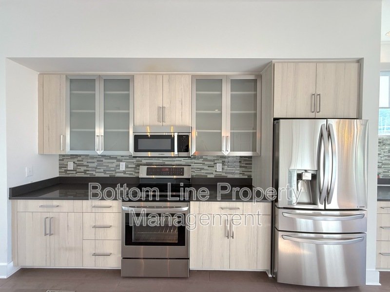 211 Doggett St property image