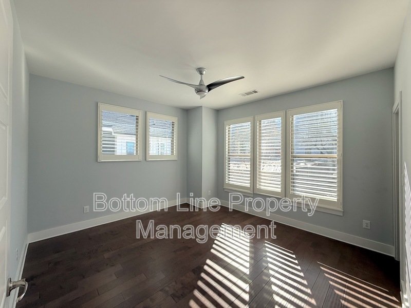 211 Doggett St property image