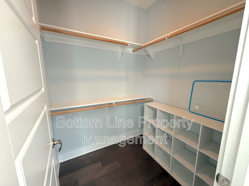 211 Doggett St property image