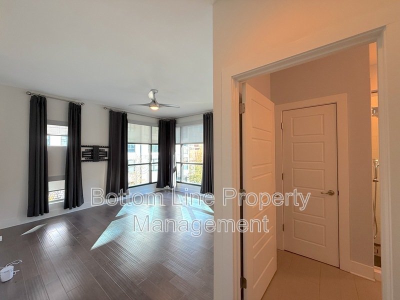 211 Doggett St property image
