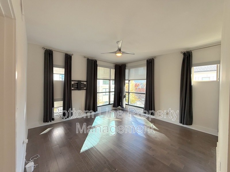 211 Doggett St property image