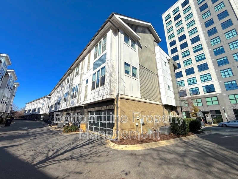 211 Doggett St property image