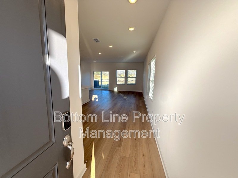 ✨ Brand New Construction – Never Lived In! ✨ property image