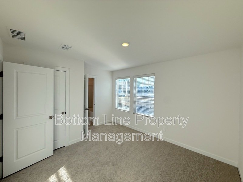 ✨ Brand New Construction – Never Lived In! ✨ property image