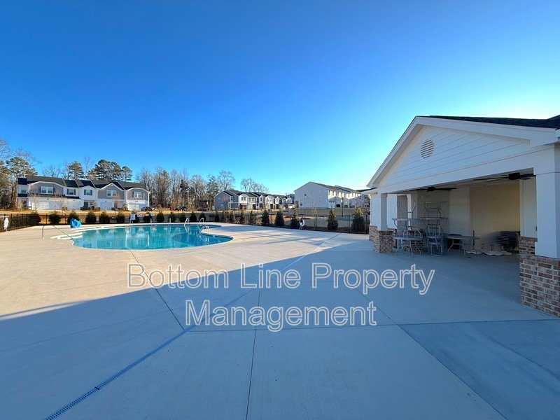 ✨ Brand New Construction – Never Lived In! ✨ property image