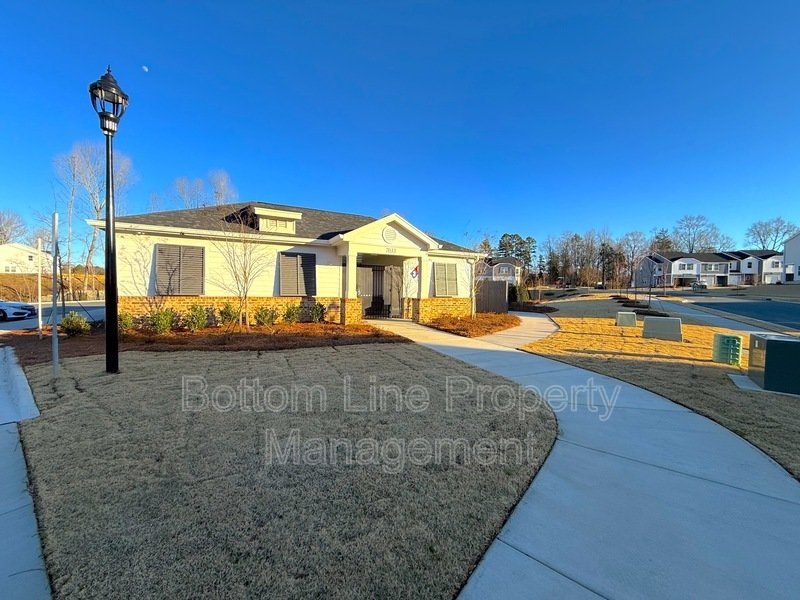 ✨ Brand New Construction – Never Lived In! ✨ property image