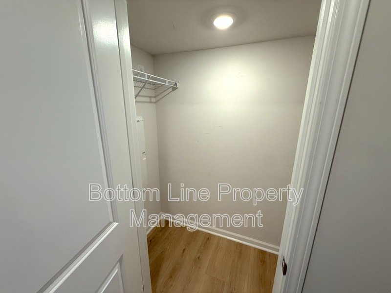 Charming 4 Bedroom 3.5 Bathroom Town House For Rent property image