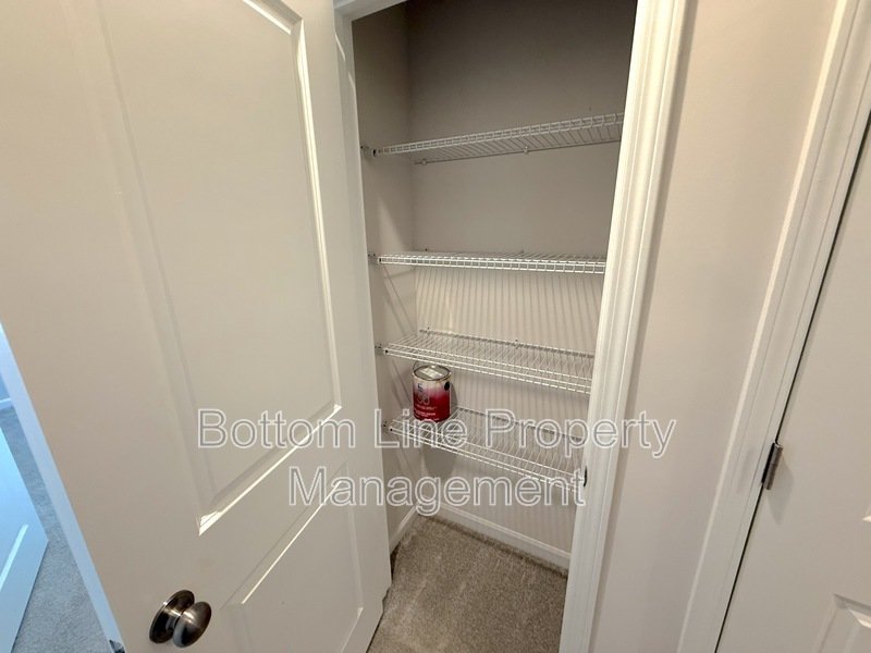 Charming 4 Bedroom 3.5 Bathroom Town House For Rent property image