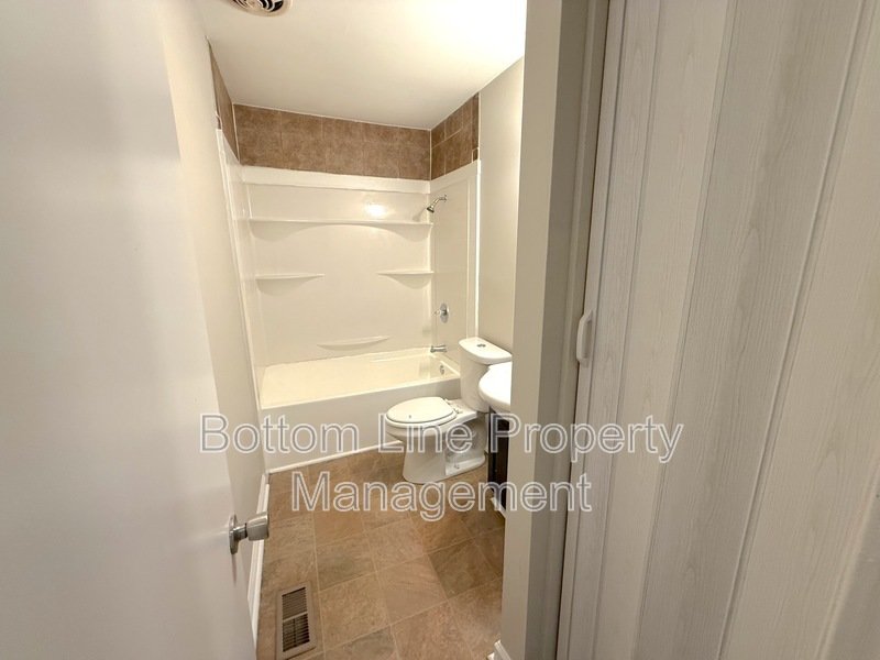 Location Location! 3 bedrooms & 1 bath close to Wilkinson & 85 property image