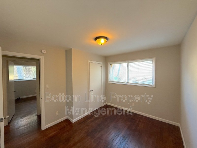 Location Location! 3 bedrooms & 1 bath close to Wilkinson & 85 property image