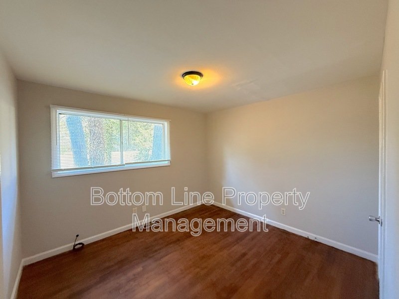 Location Location! 3 bedrooms & 1 bath close to Wilkinson & 85 property image