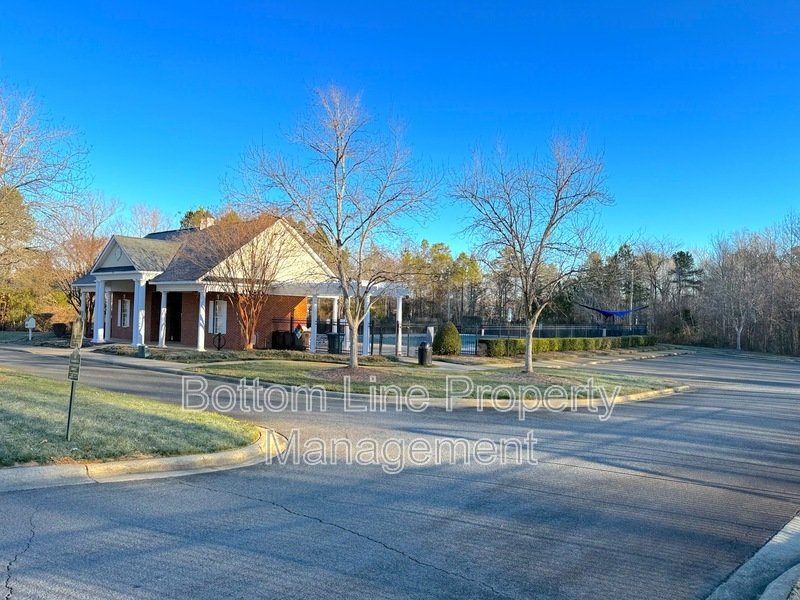 Rare Single-Story in Desirable Crismark | 4 Beds, Resort-Style Pool/Tennis property image