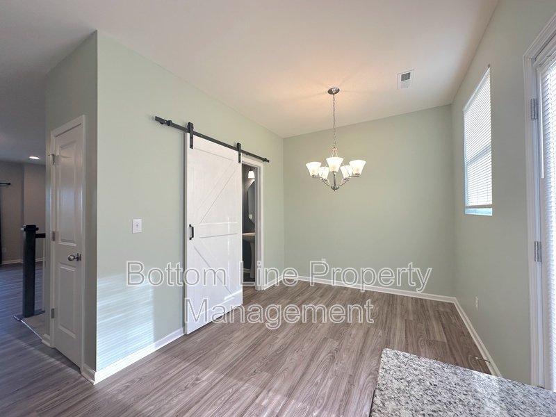 Stunning 3 Bed 2.5 Bath Townhome For Rent!!!! property image