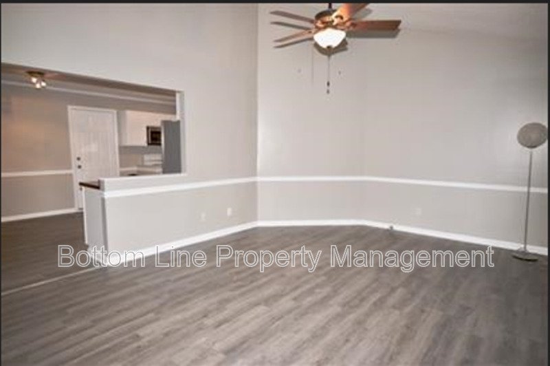 Spacious 2 Bedroom 2 Bathroom Condo! Ready Now! property image