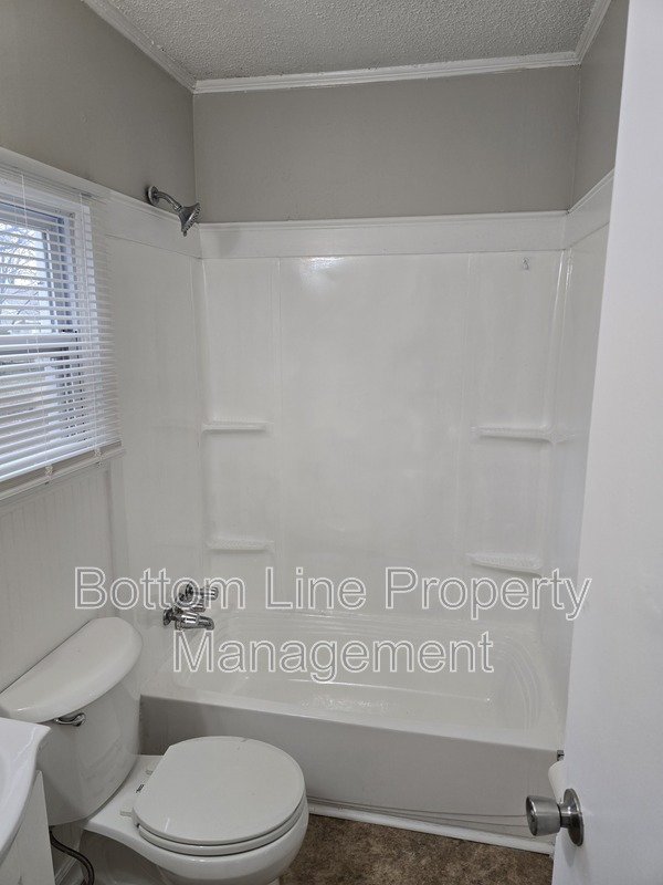 Cozy 2 bedroom 2 bathroom available now property image