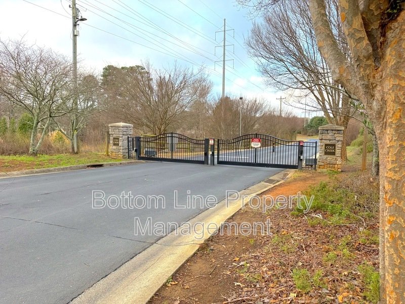 Bright property image