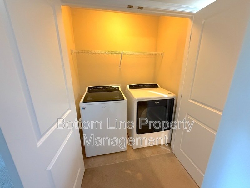 Beautiful 3 Bedroom 2.5 Bathroom Unit For Rent!!!! property image