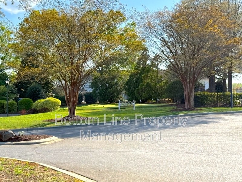 Beautiful 3 Bedroom 2.5 Bathroom Unit For Rent!!!! property image