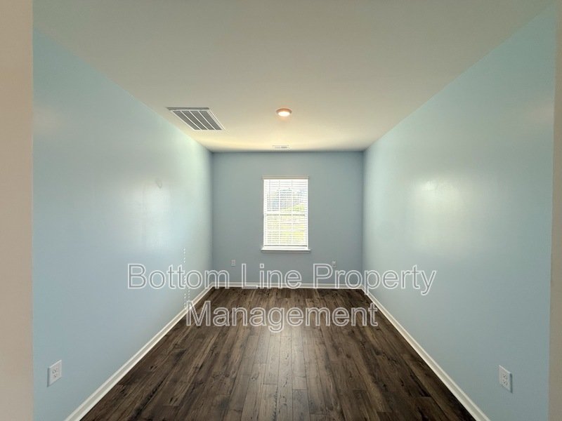 Huge Custom Home in a Prime Location! Close Proximity to Community Pool/Playground and Park area property image